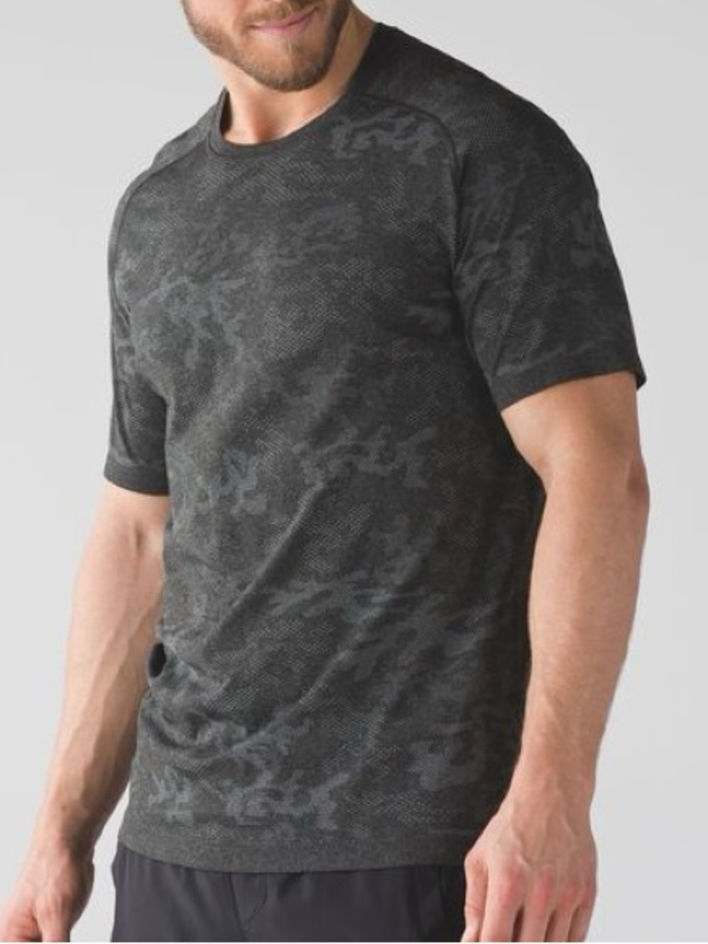 LULULEMON - Pebble Camo Shirt- L
